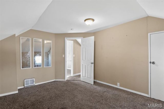 235 Military Road, St Louis, MO 63125