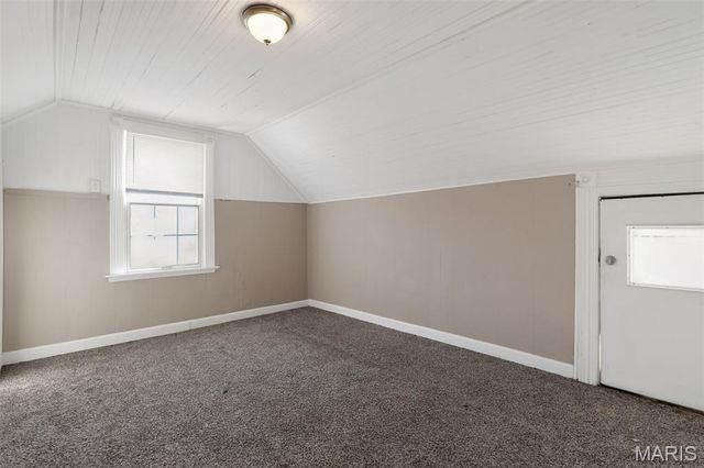 235 Military Road, St Louis, MO 63125