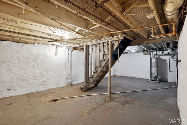 235 Military Road, St Louis, MO 63125