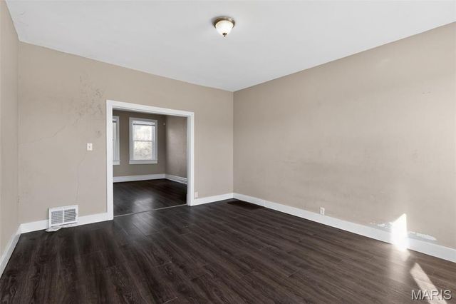 235 Military Road, St Louis, MO 63125