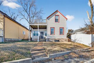 235 Military Road, St Louis, MO 63125