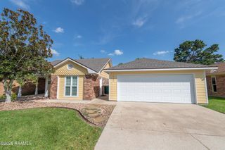 121 Sandest Drive, Lafayette, LA 70508