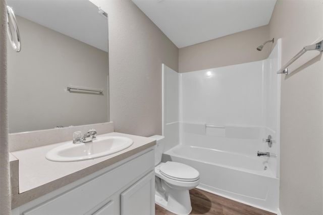 8638 Wooster Trails Drive, Baytown, TX 77521