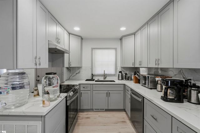 125 Old Lowe Court, Spartanburg, SC 29303