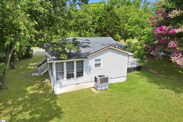 125 Old Lowe Court, Spartanburg, SC 29303