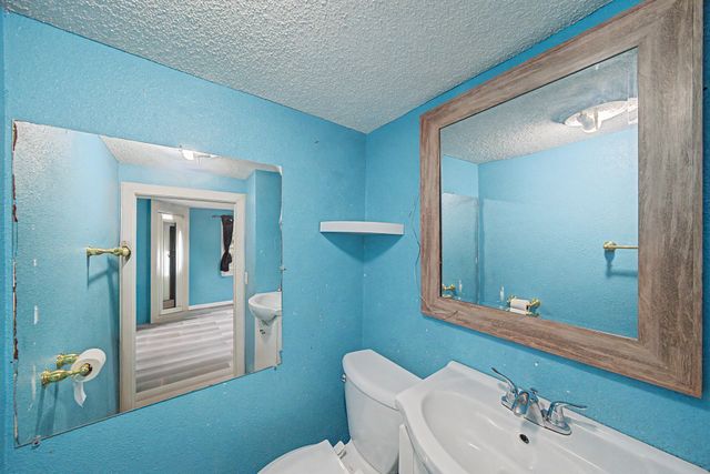3708 Kinsey Avenue, Des Moines, IA 50317
