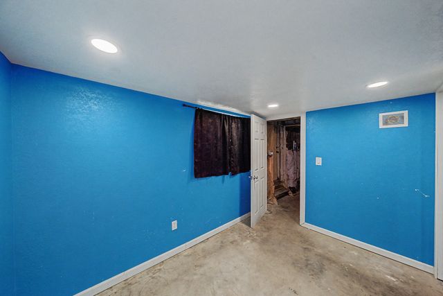 3708 Kinsey Avenue, Des Moines, IA 50317