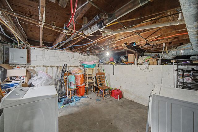 3708 Kinsey Avenue, Des Moines, IA 50317