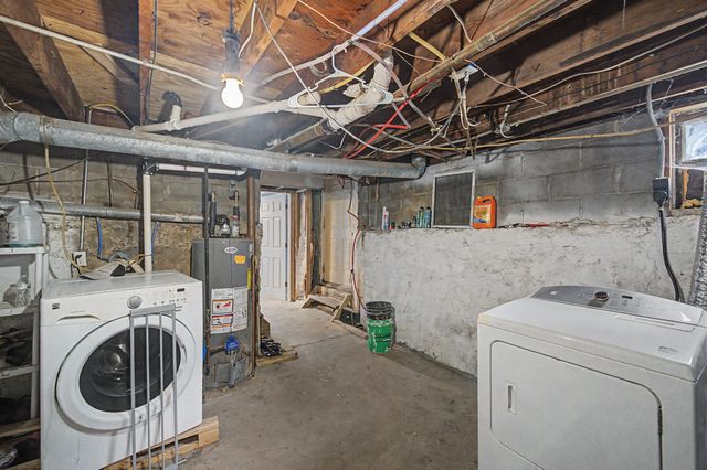 3708 Kinsey Avenue, Des Moines, IA 50317