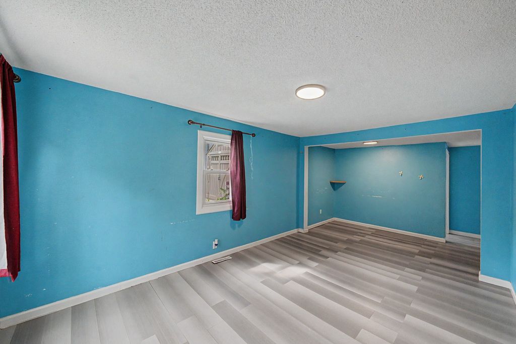 3708 Kinsey Avenue, Des Moines, IA 50317
