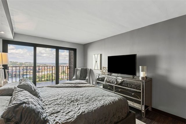 1000 Grandview Ave 405, Mt Washington, PA 15211