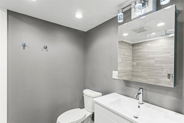 1000 Grandview Ave 405, Mt Washington, PA 15211