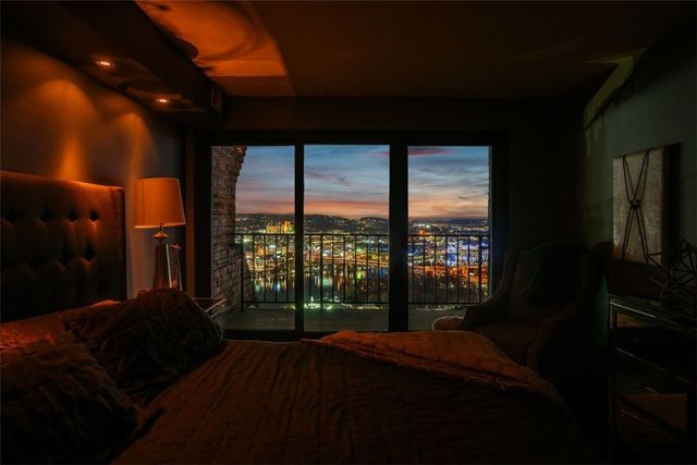 1000 Grandview Ave 405, Mt Washington, PA 15211