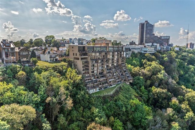 1000 Grandview Ave 405, Mt Washington, PA 15211