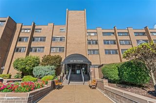 1000 Grandview Ave 405, Mt Washington, PA 15211