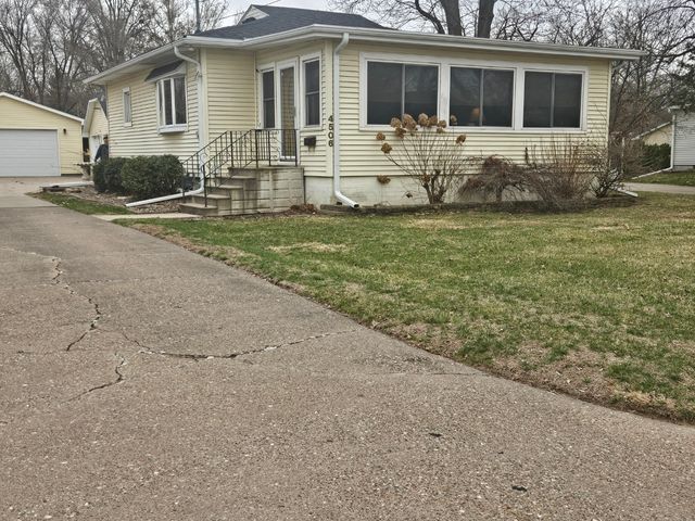 4506 26th Avenue, Moline, IL 61265