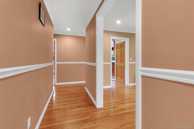 10 Horseshoe Road, Mount Kisco, NY 10549