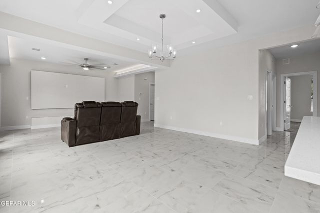 466 Sylvia Court, Socorro, TX 79927