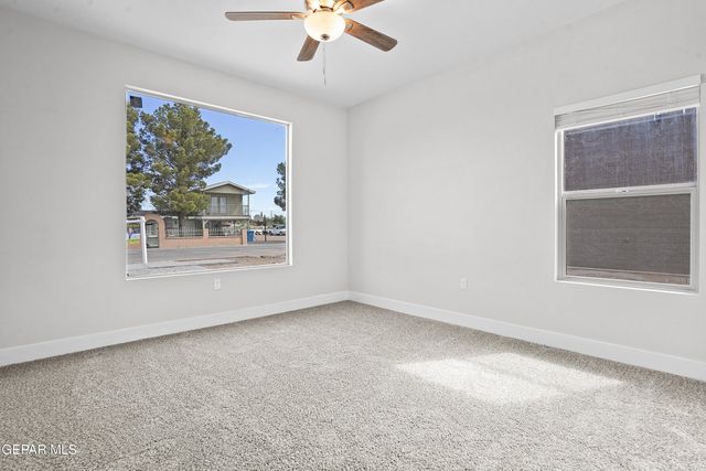 466 Sylvia Court, Socorro, TX 79927