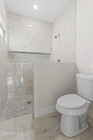 466 Sylvia Court, Socorro, TX 79927