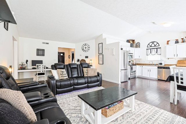 2003 Kenway Place, Middletown, OH 45044