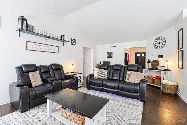 2003 Kenway Place, Middletown, OH 45044