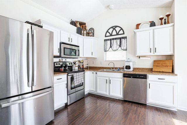 2003 Kenway Place, Middletown, OH 45044