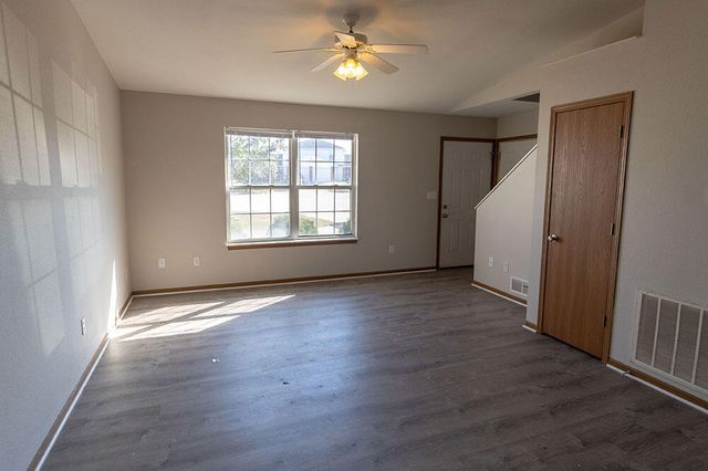 1507 NATIVE DANCER CT, Columbia, MO 65202