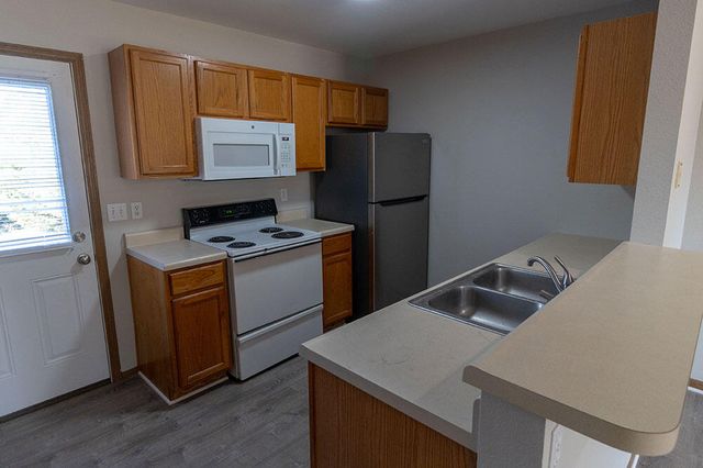 1507 NATIVE DANCER CT, Columbia, MO 65202