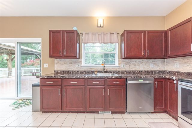 7042 Indian Wells Drive, Ypsilanti, MI 48197