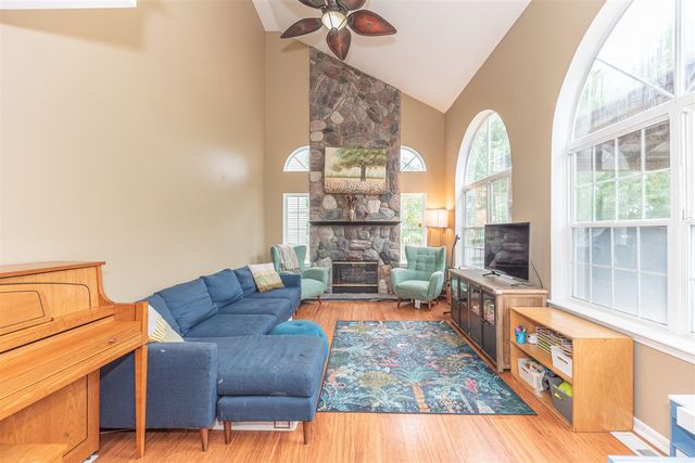 7042 Indian Wells Drive, Ypsilanti, MI 48197