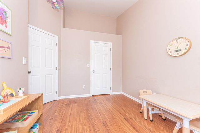 7042 Indian Wells Drive, Ypsilanti, MI 48197