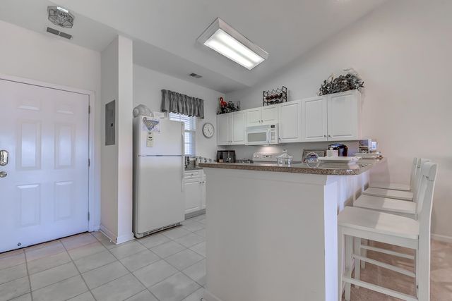 601 Hillside Dr N Apt 3733, North Myrtle Beach, SC 29582