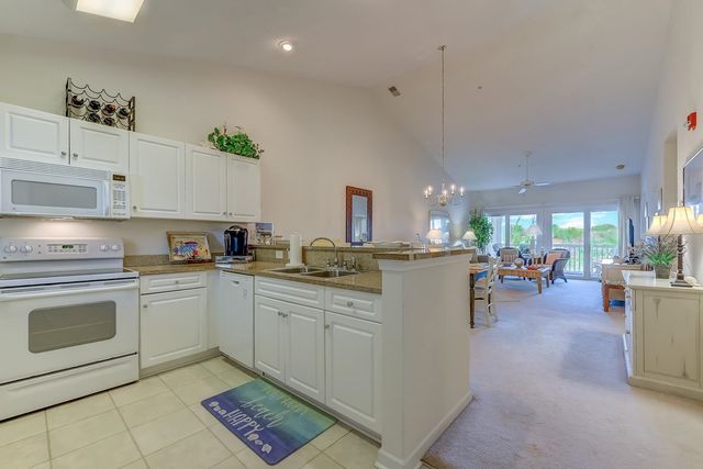 601 Hillside Dr N Apt 3733, North Myrtle Beach, SC 29582