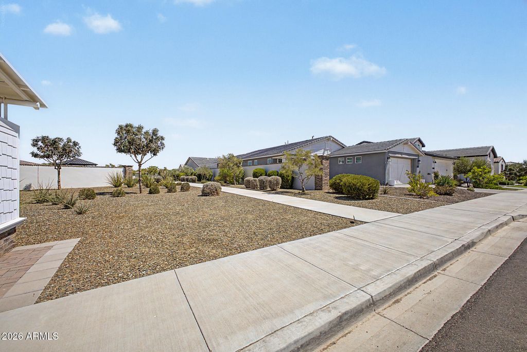17440 W AUBURN Street, Surprise, AZ 85388 — photo 4