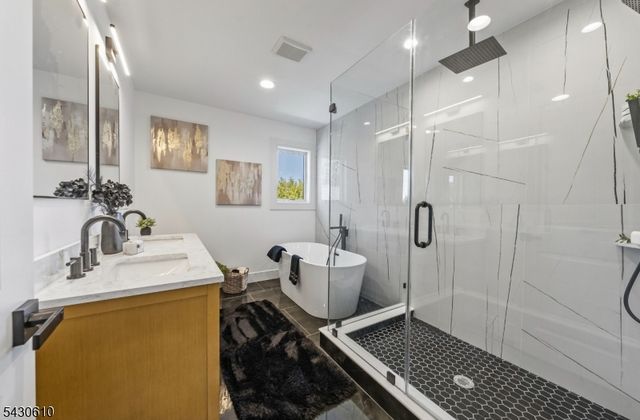 2 29Th St, Fair Lawn Boro, NJ 07410