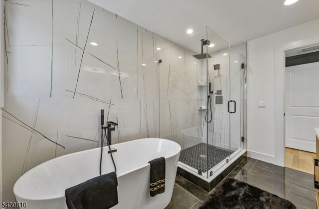 2 29Th St, Fair Lawn Boro, NJ 07410