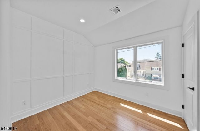 2 29Th St, Fair Lawn Boro, NJ 07410