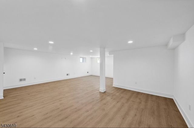 2 29Th St, Fair Lawn Boro, NJ 07410