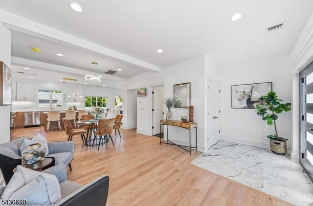 2 29Th St, Fair Lawn Boro, NJ 07410