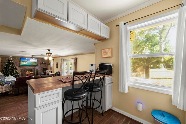 3511 HERMITAGE Road E, Jacksonville, FL 32277