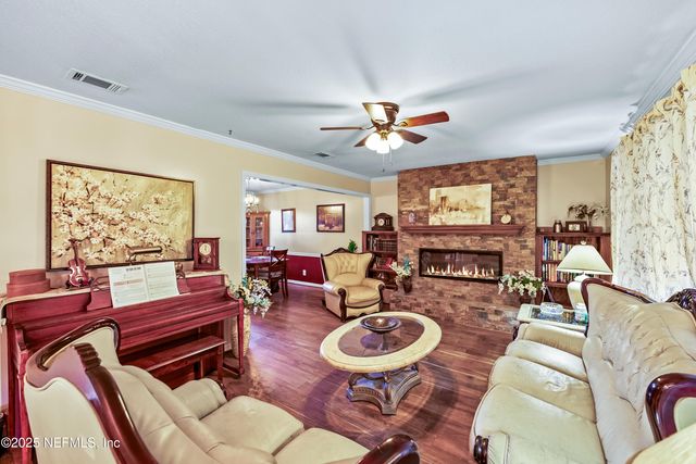 3511 HERMITAGE Road E, Jacksonville, FL 32277