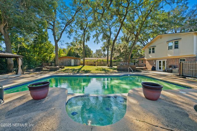 3511 HERMITAGE Road E, Jacksonville, FL 32277