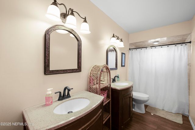 3511 HERMITAGE Road E, Jacksonville, FL 32277