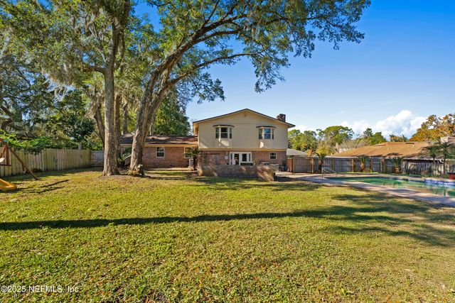 3511 HERMITAGE Road E, Jacksonville, FL 32277