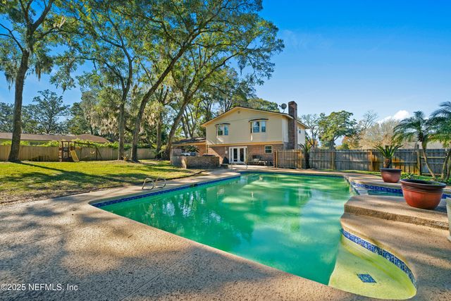 3511 HERMITAGE Road E, Jacksonville, FL 32277