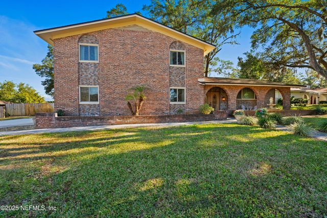 3511 HERMITAGE Road E, Jacksonville, FL 32277