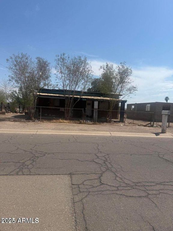 309 W 3RD Place, Eloy, AZ 85131