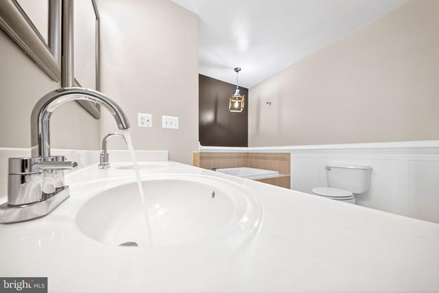 15825 JOHN DISKIN CIR, Woodbridge, VA 22191