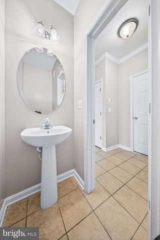 15825 JOHN DISKIN CIR, Woodbridge, VA 22191